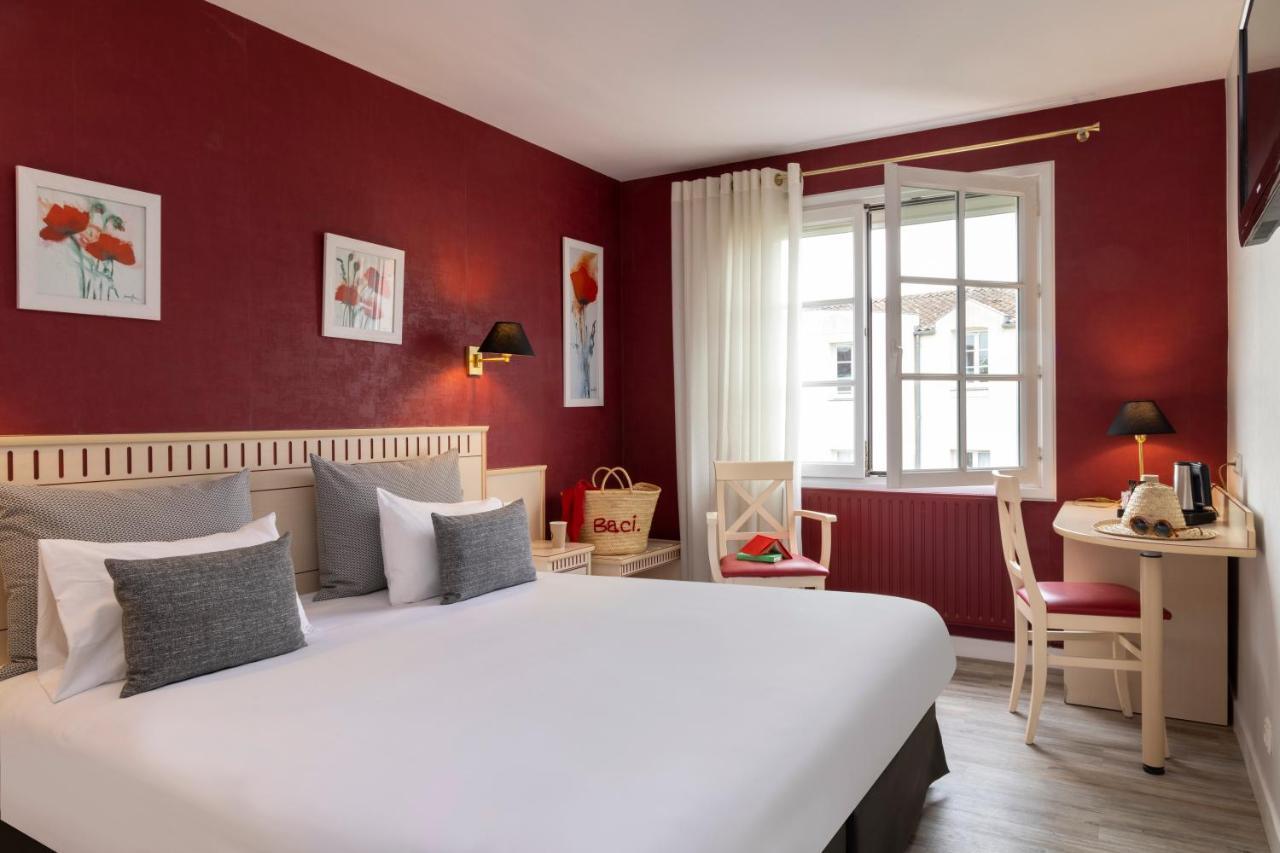Logis Hotel-Restaurant Le Fontarabie Fontenay-le-Comte Exteriér fotografie