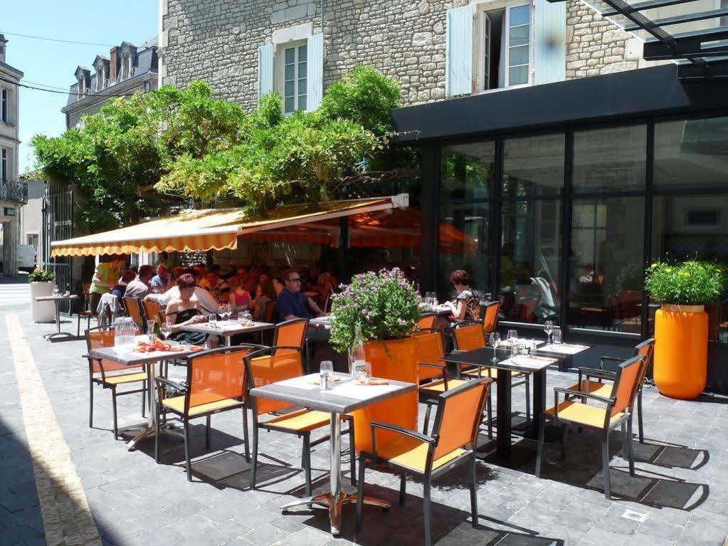 Logis Hotel-Restaurant Le Fontarabie Fontenay-le-Comte Exteriér fotografie